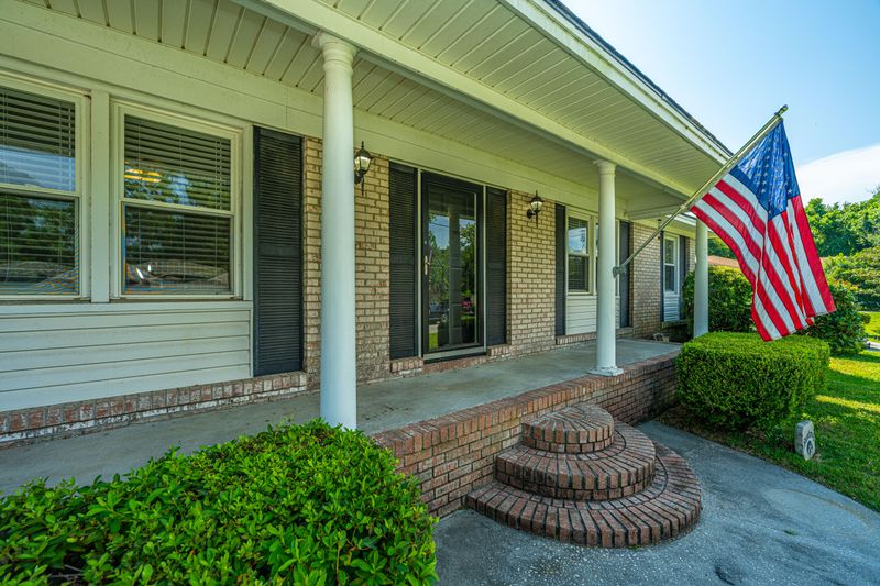 1227 Silverleaf Cir, Charleston, SC 29412