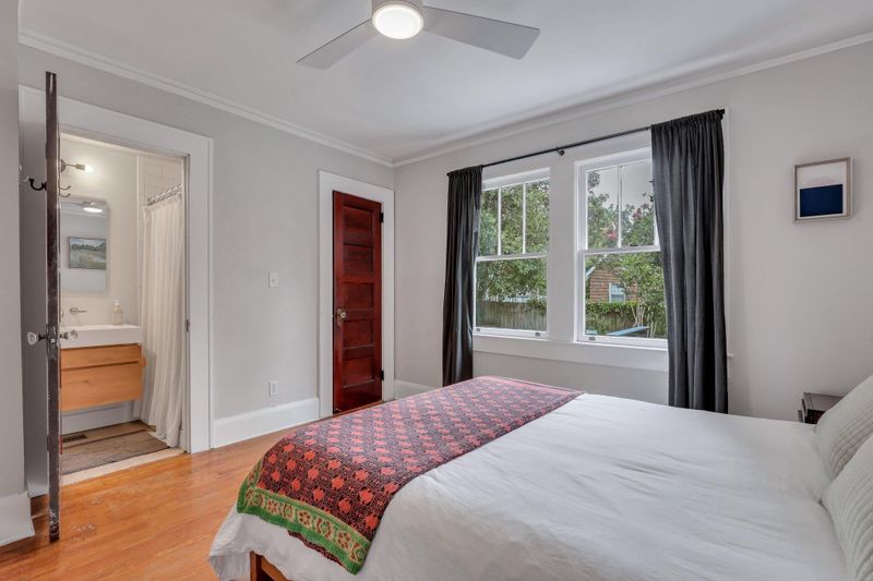 26 Darlington Ave, Charleston, SC 29403