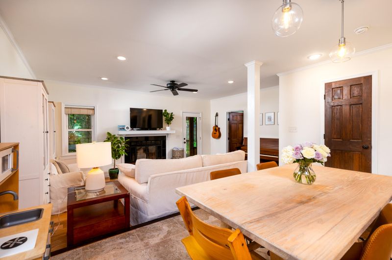 10 Westside Dr, Charleston, SC 29412