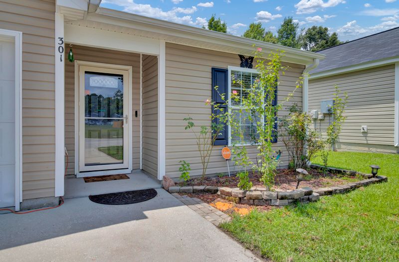 301 Salkahatchie St, Summerville, SC 29485