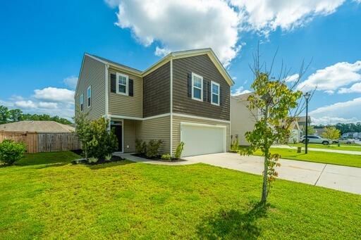 569 Wayton Cir, Moncks Corner, SC 29461