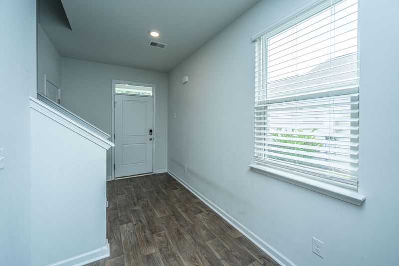569 Wayton Cir, Moncks Corner, SC 29461