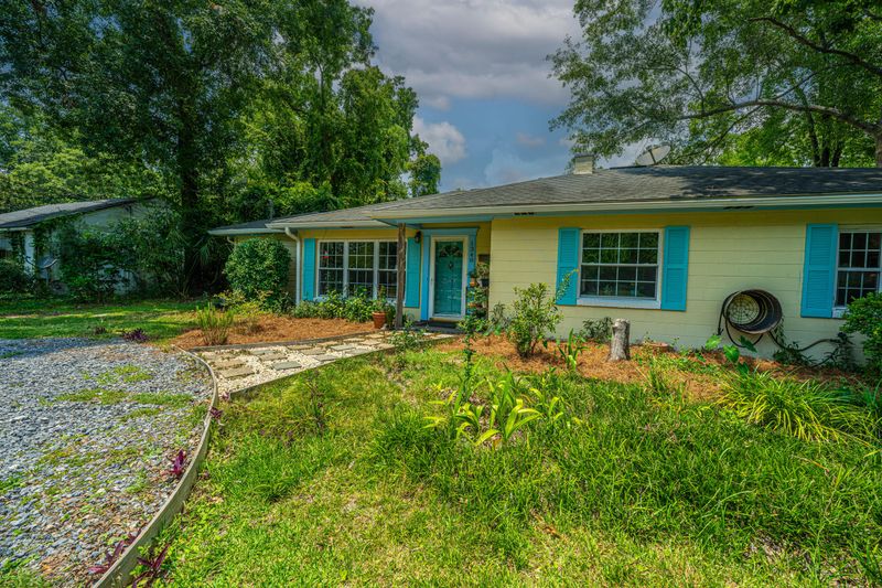 1340 Coosaw Dr, Charleston, SC 29407