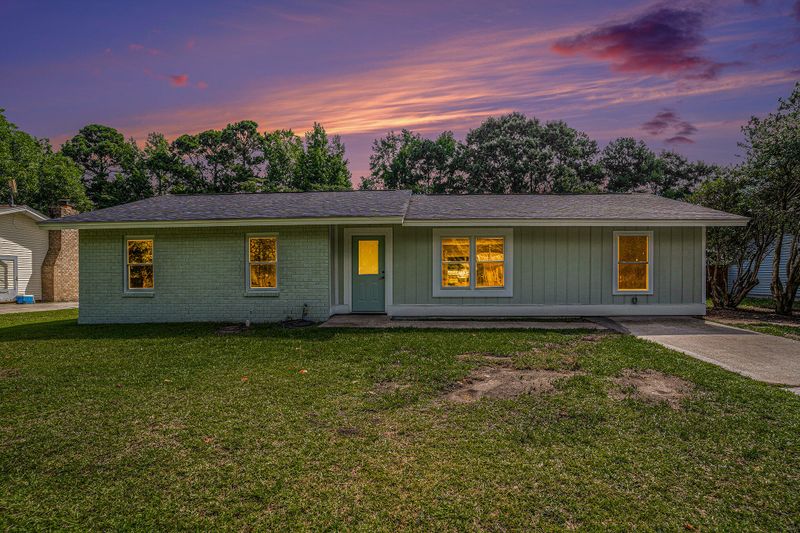 108 Tall Spruce Dr, Moncks Corner, SC 29461