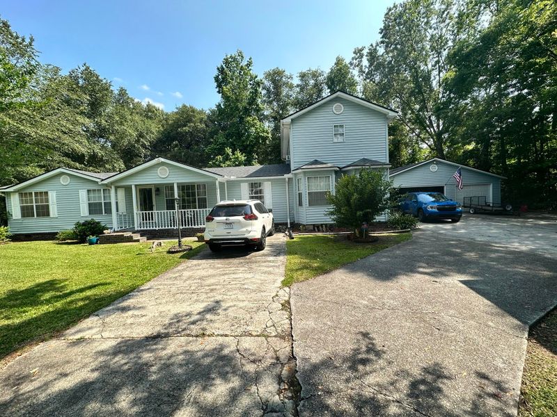 1011 Umbria Rd, Moncks Corner, SC 29461