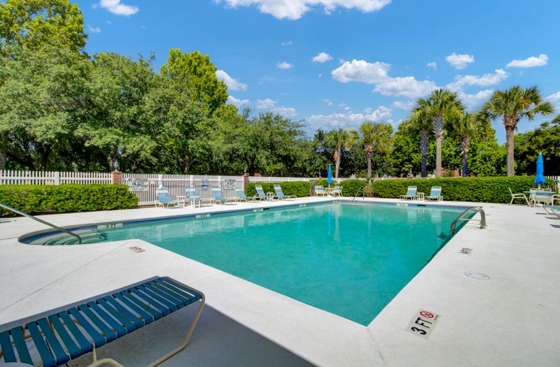 1437 Cambridge Lakes Dr, Mount Pleasant, SC 29464