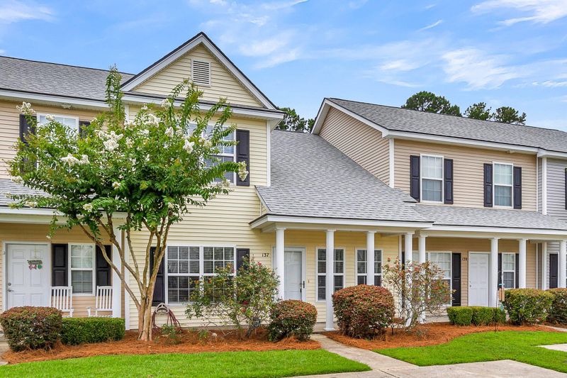 137 Black River Dr, Summerville, SC 29485