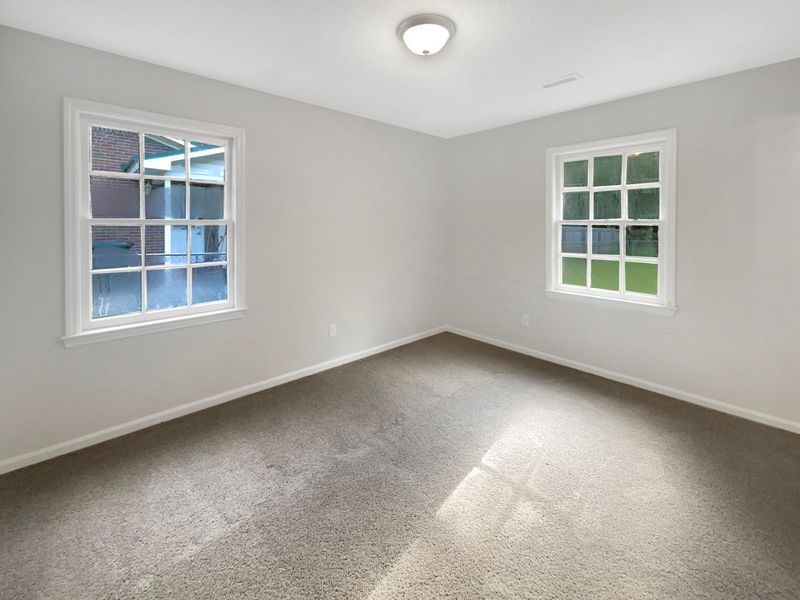 319 E Pandora Dr, Goose Creek, SC 29445