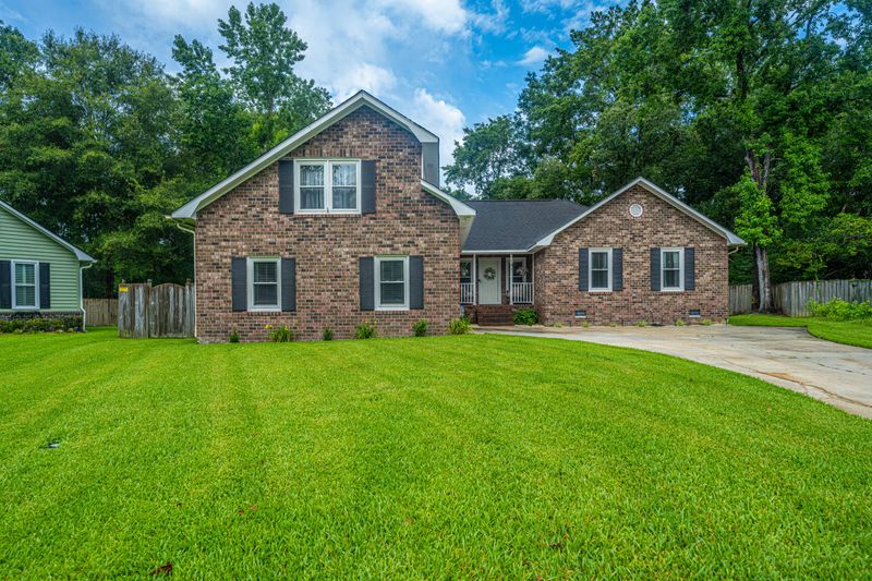 191 Fox Chase Dr, Goose Creek, SC 29445