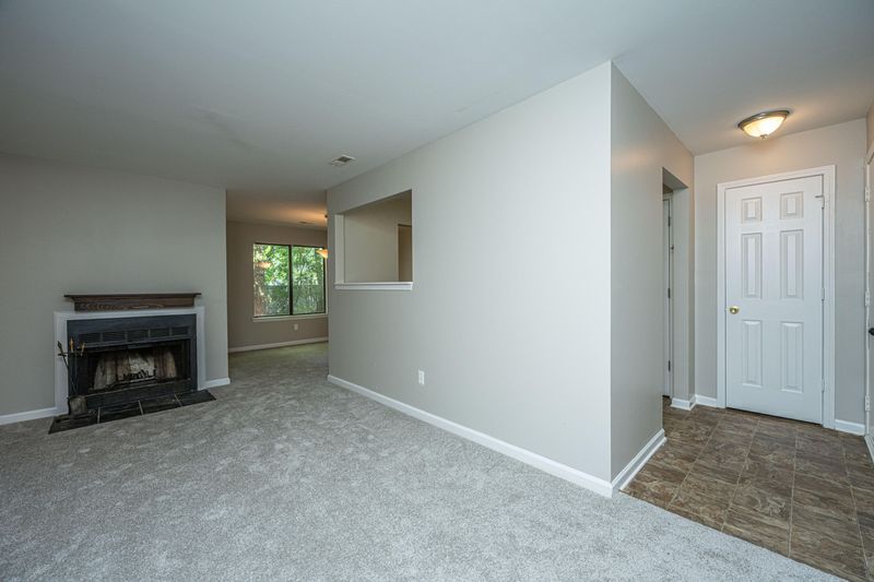 202 Greencastle Dr, Goose Creek, SC 29445