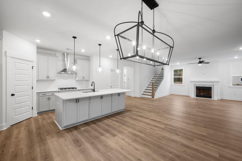 517 Rendezvous Way, Huger, SC 29450