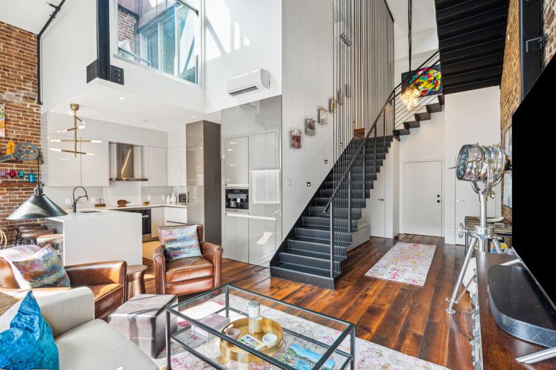 377 King St #209, Charleston, SC 29401