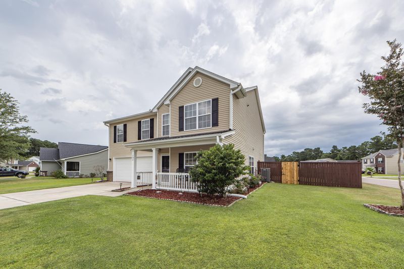 102 Waterbrook Dr, Goose Creek, SC 29445