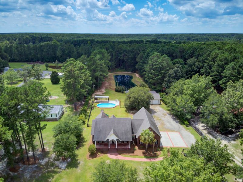 1002 Mcknight Forest Rd, Moncks Corner, SC 29461