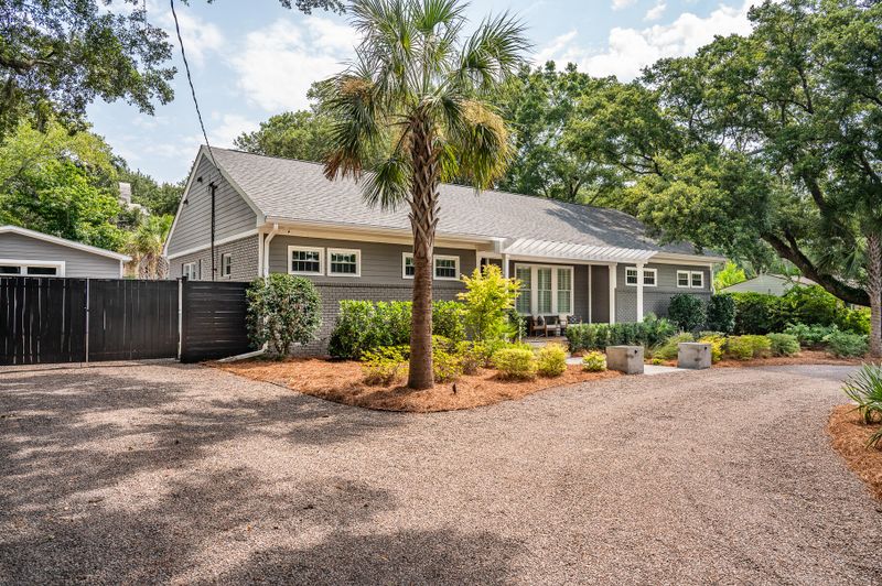 292 Hobcaw Dr, Mount Pleasant, SC 29464