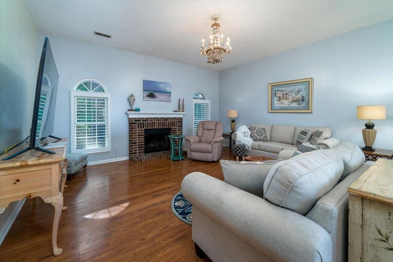 230 Smithfield Ave, Summerville, SC 29485