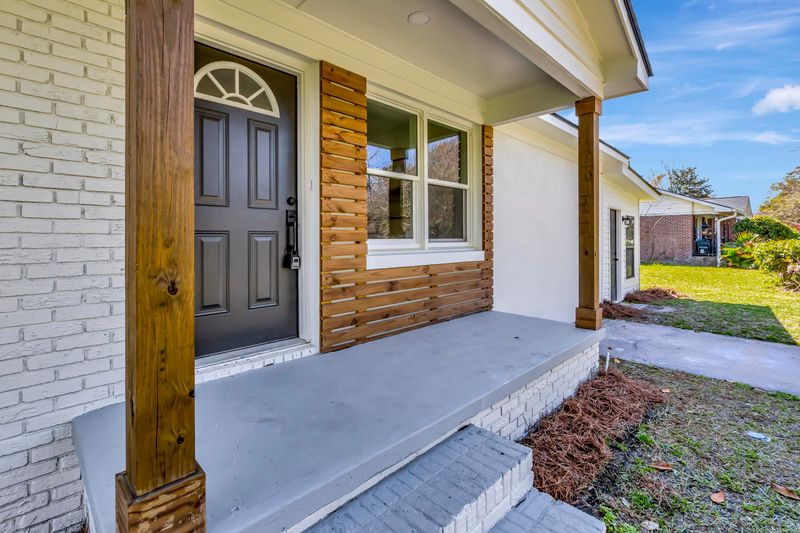 1054 Leeward Ave, Charleston, SC 29412