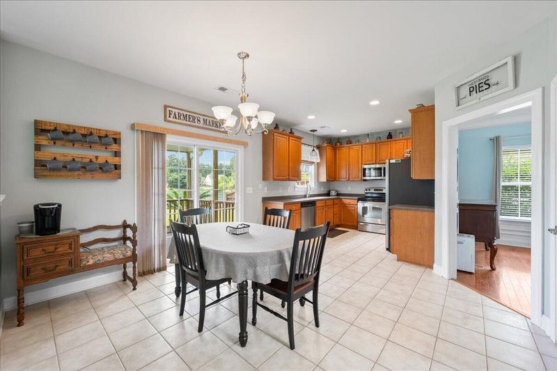 5223 Mulholland Dr, Summerville, SC 29485