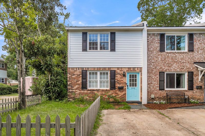 226 Grove St, Charleston, SC 29403
