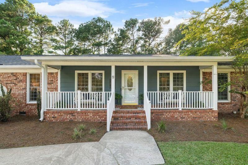 9 Corsica Ct, Hanahan, SC 29410