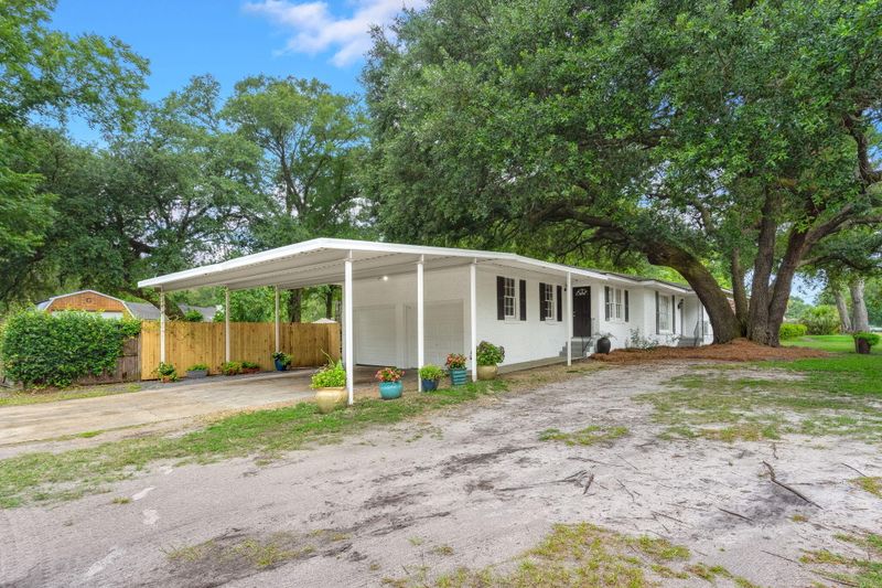 1265 Charlestowne Dr, Charleston, SC 29407