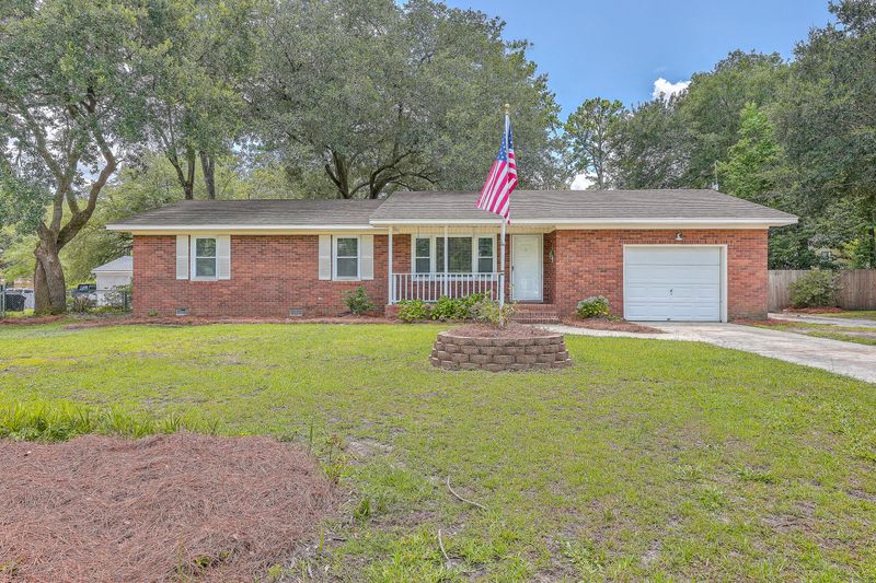 208 Harter Dr, Summerville, SC 29485