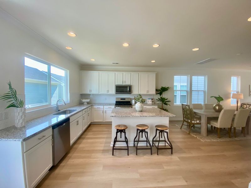 619 Southview Ln, Summerville, SC 29486