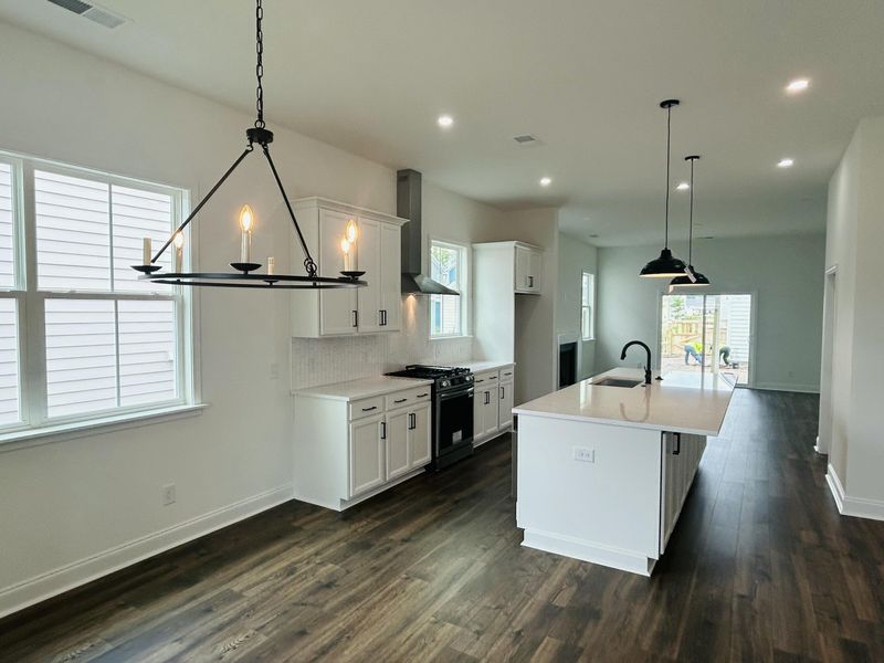 408 Swaying Pine Ln, Summerville, SC 29486