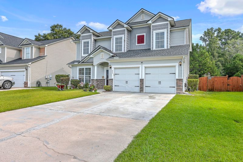 217 Meadow Wood Rd, Summerville, SC 29483