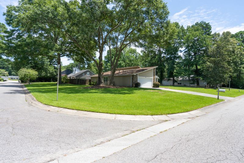 66 Shadowmoss Pw, Charleston, SC 29414