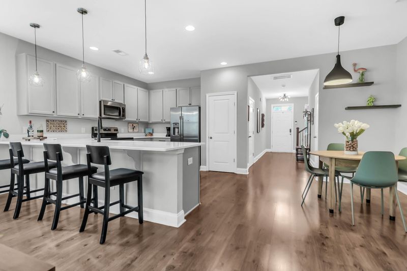 7811 Montview Rd, North Charleston, SC 29418