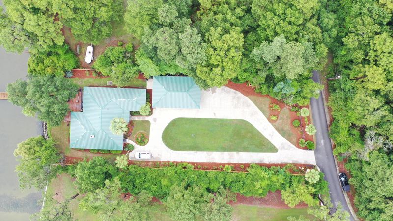 1001 Butter Rd, Bonneau, SC 29431