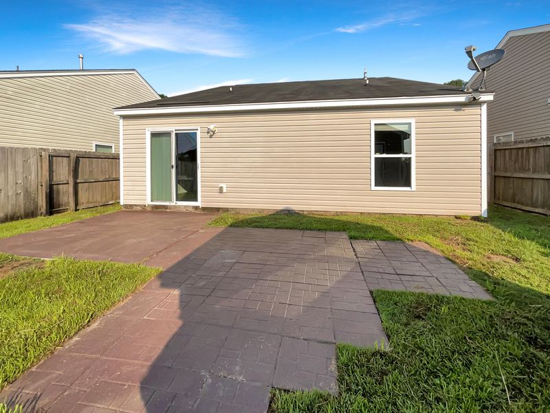 220 Coosawatchie St, Summerville, SC 29485