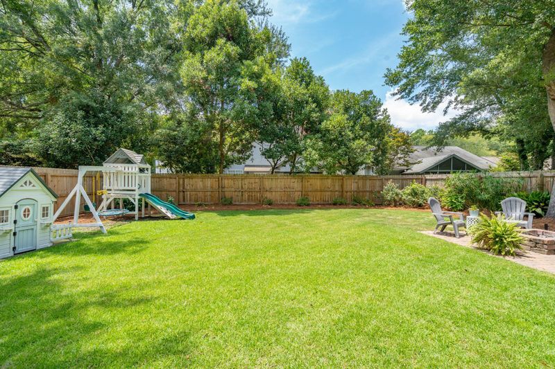 425 Mount Royall Dr, Mount Pleasant, SC 29464