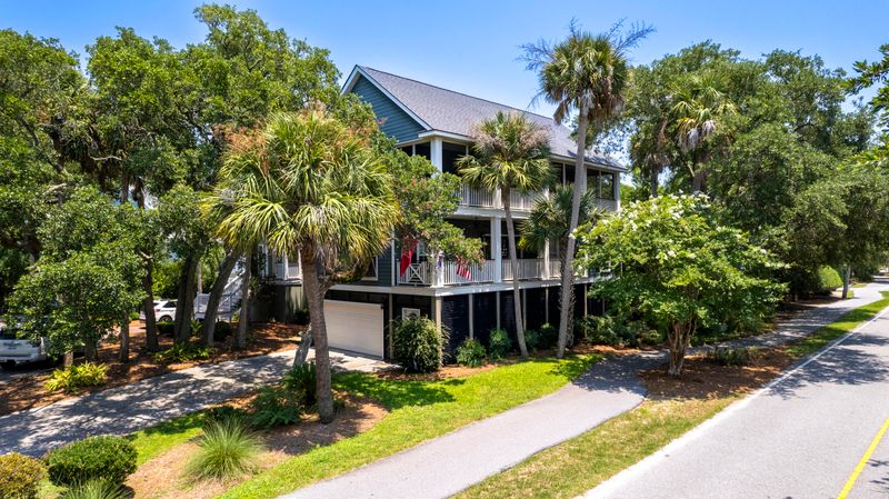 5825 Back Bay Dr, Isle Of Palms, SC 29451