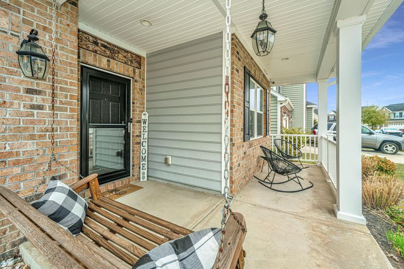 625 Redbud Ln, Summerville, SC 29486