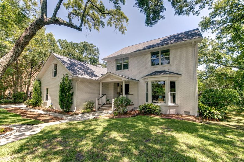 11 Leichester Rd, Charleston, SC 29407