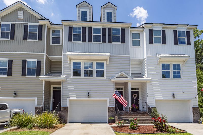222 Water Lotus Dr, Charleston, SC 29414