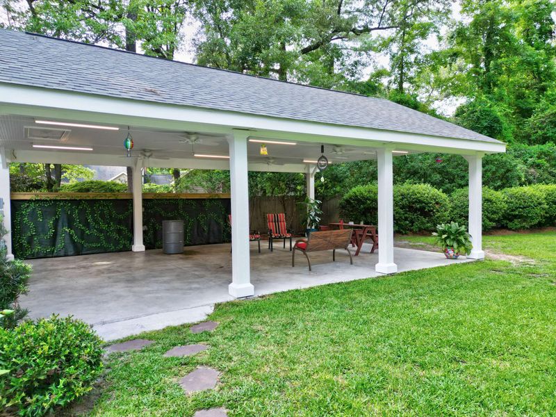 109 Pine Grove Ave, Summerville, SC 29483