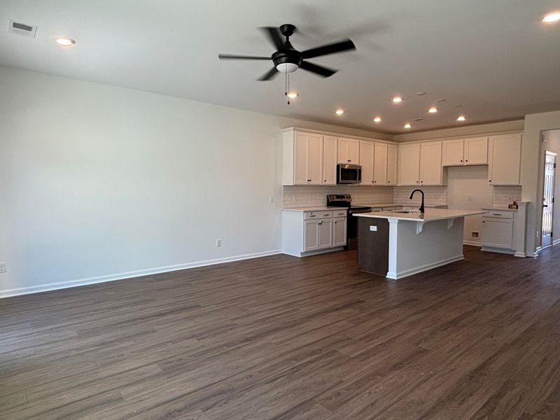 461 Duskywing Dr, Goose Creek, SC 29445