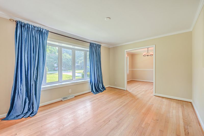 1843 Westfield Rd, Charleston, SC 29407