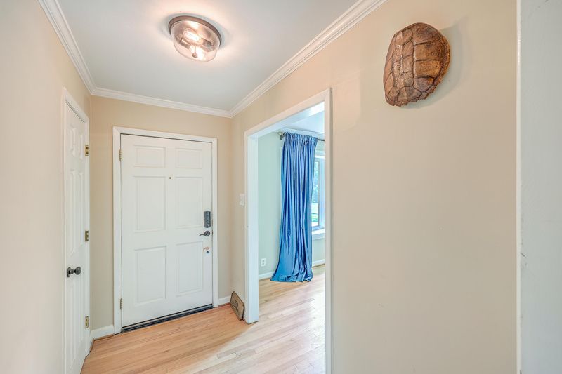 1843 Westfield Rd, Charleston, SC 29407