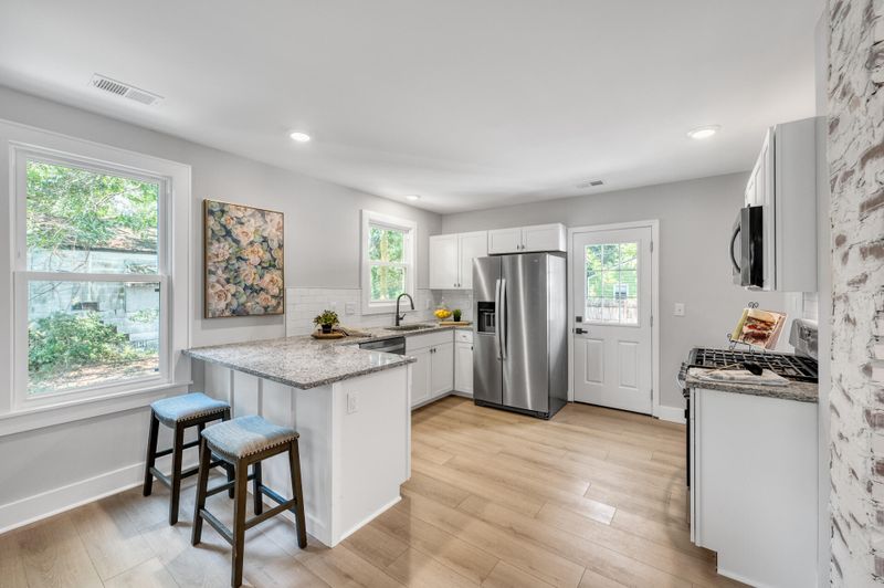 2718 Constitution Ave, North Charleston, SC 29405