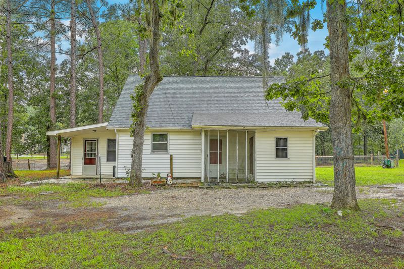 239 Haupt St, Summerville, SC 29483