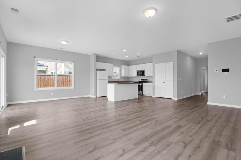 184 Clydesdale Cir, Summerville, SC 29486