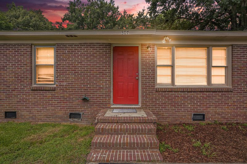 307 Mary Scott Dr, Goose Creek, SC 29445