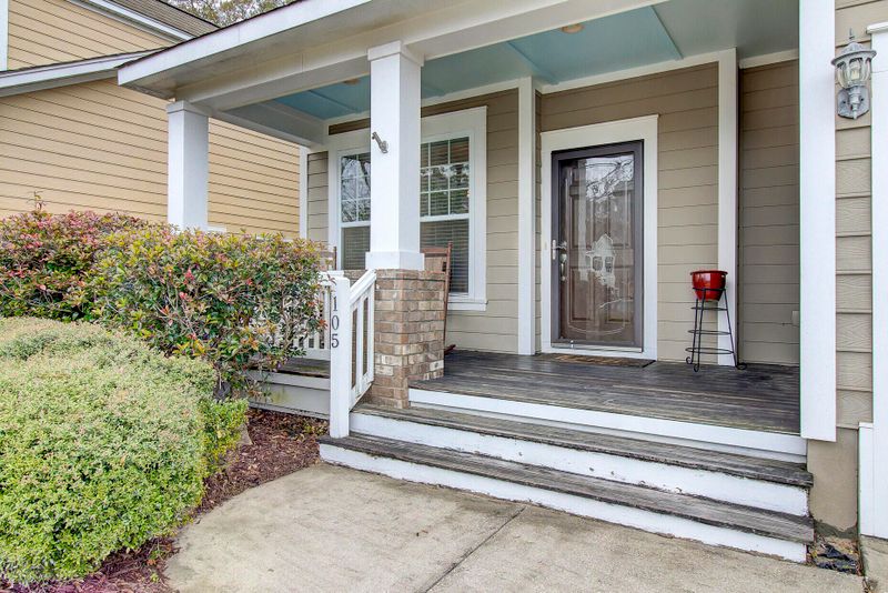 105 Ashley Bluffs Rd, Summerville, SC 29485