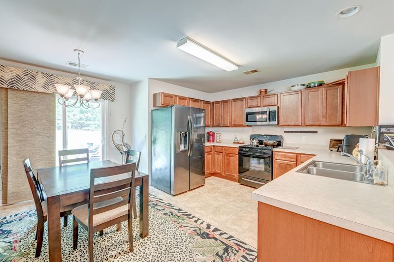 156 Keaton Brook Dr, Summerville, SC 29485