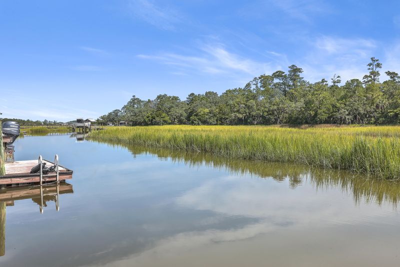 1374 Black River Dr, Mount Pleasant, SC 29466