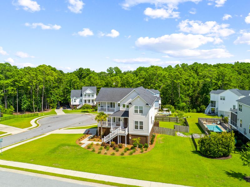110 Martins Point Dr, Charleston, SC 29492